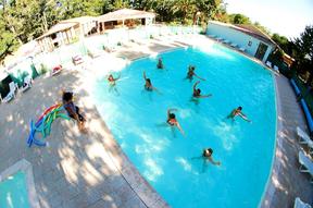 L'aquagym au camping al sol un bon moyen de se d�tendre et de se ressourcer pendant les vacances.
