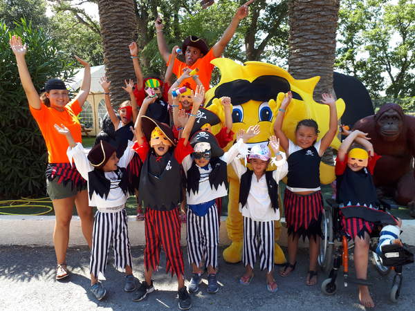 The children's club parade